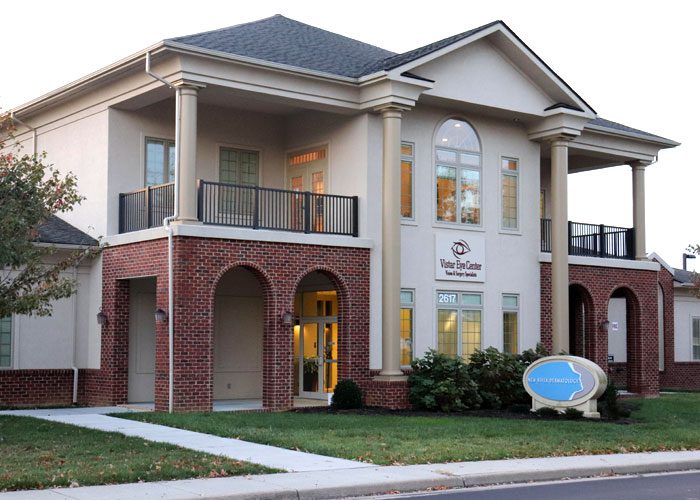 An exterior view of a Vistar Eye Center building in Blacksburg.